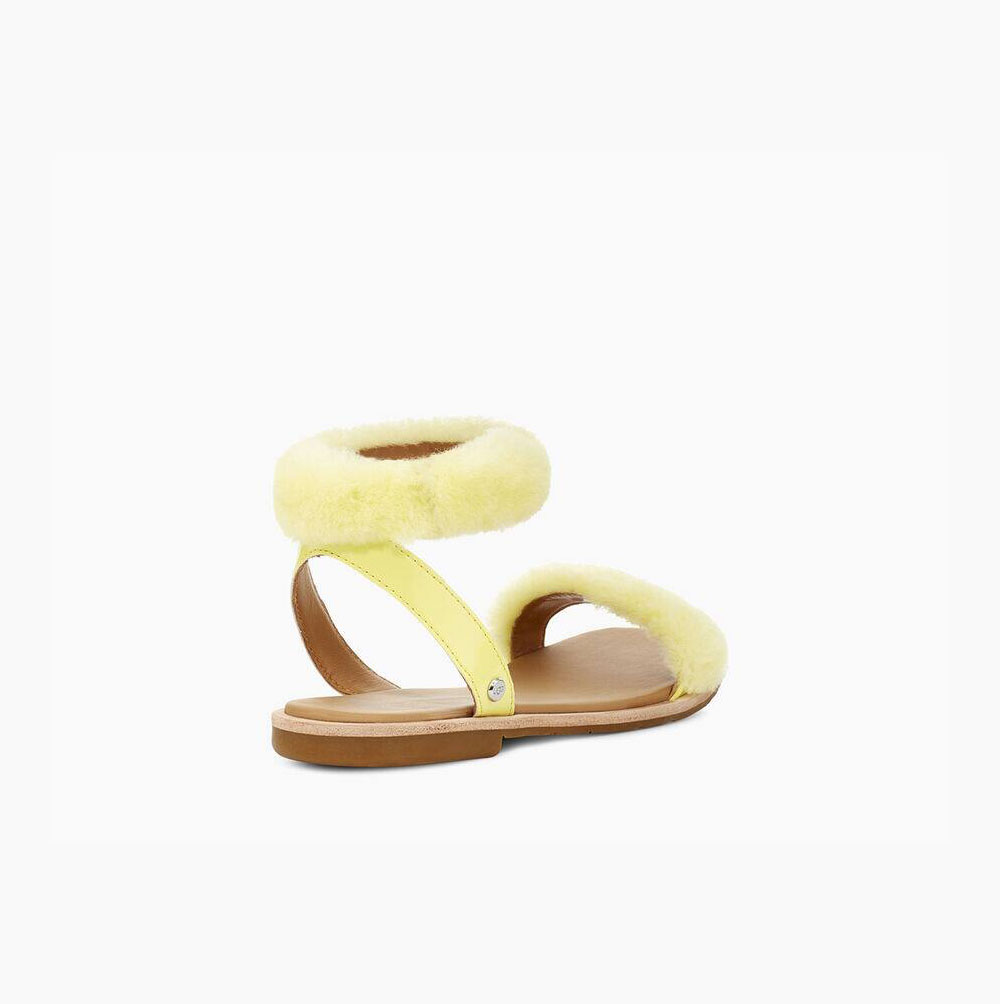 UGG Fluff Springs Lack Sandalen Damen Hellgelb Schweiz | ELD1IZ69