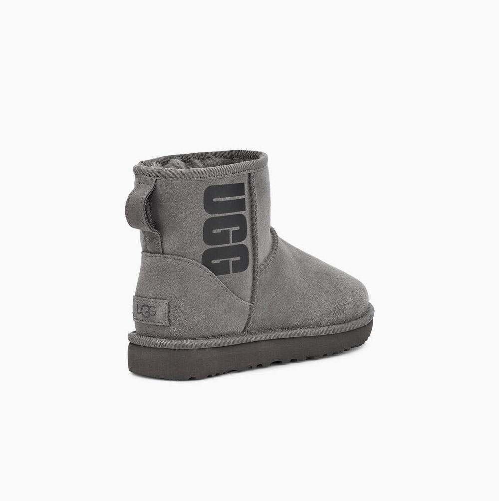 UGG Klassische Mini Rubber Logo Classic Boots Damen Grau Schweiz | 34B7MM3S